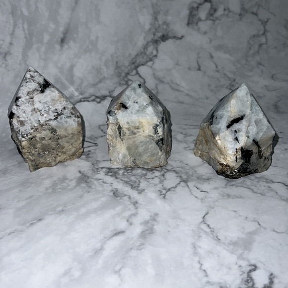 Rainbow Moonstone Crystal Point Top Set (1.10 lbs) - Picture 3 of 5